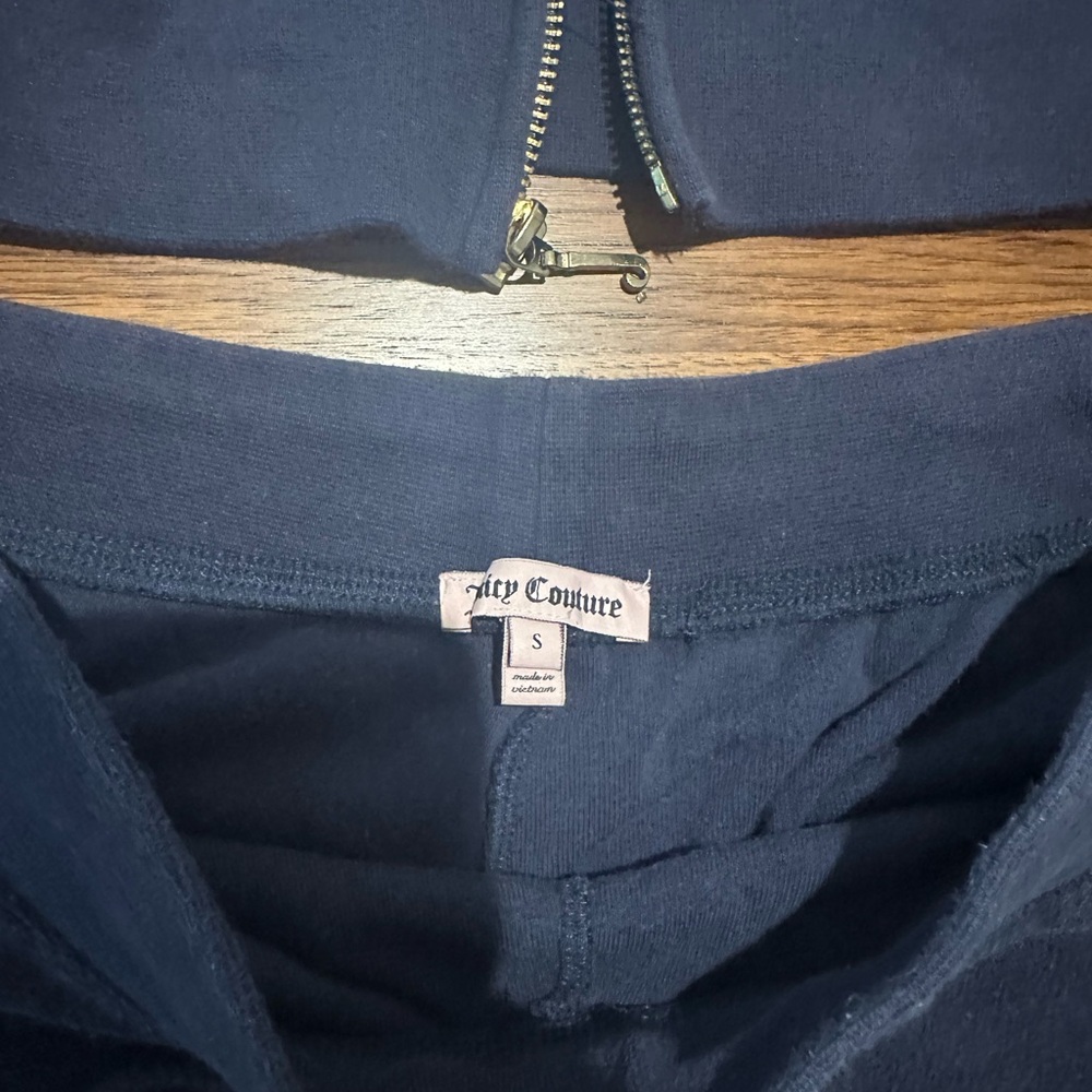 Y2K Juicy Couture Dark Blue Velour Hoodie and Shorts - Picture 3 of 6